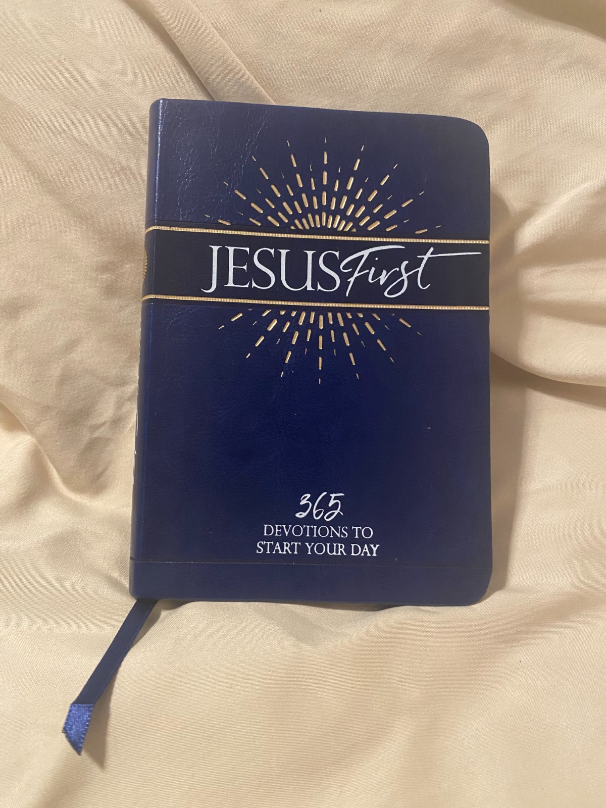 Jesus First: 365 Devotions to Start Your Day by Broadstreet Publishing Group LLC