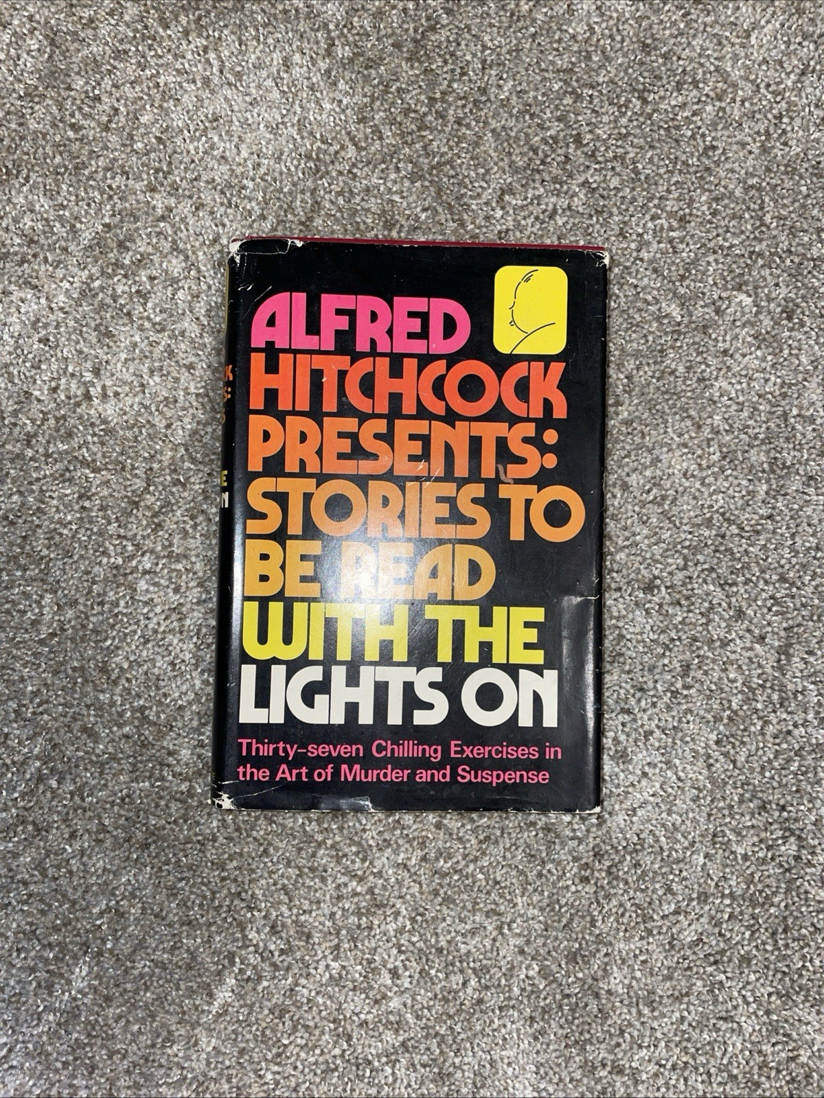 Alfred Hitchcock Presents: Stories to Be Read with the Lights on (BCE)