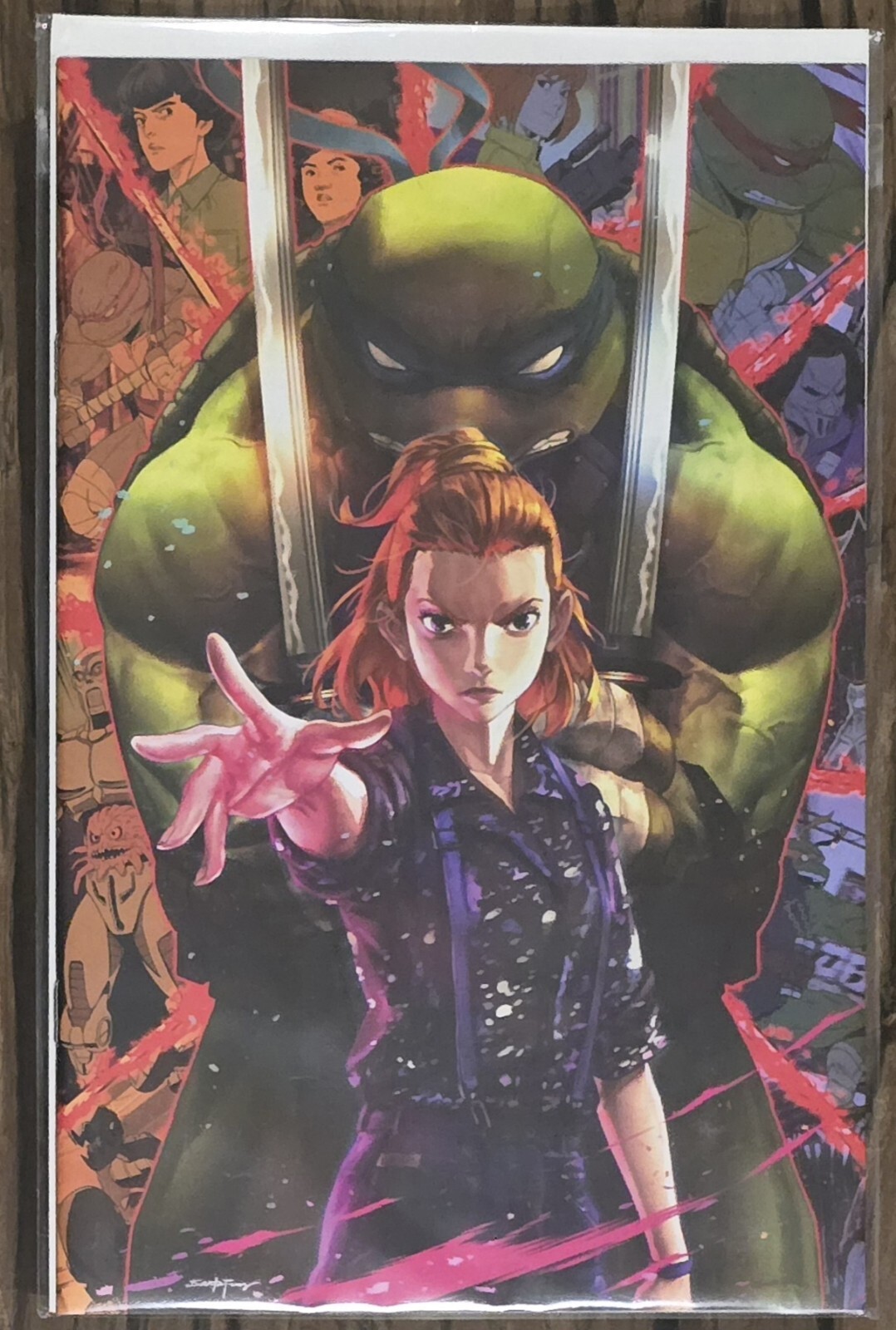 TMNT Teenage Mutant Ninja Turtles Stranger Things 2 Santa Fung IDW 23 Cgc 9.8