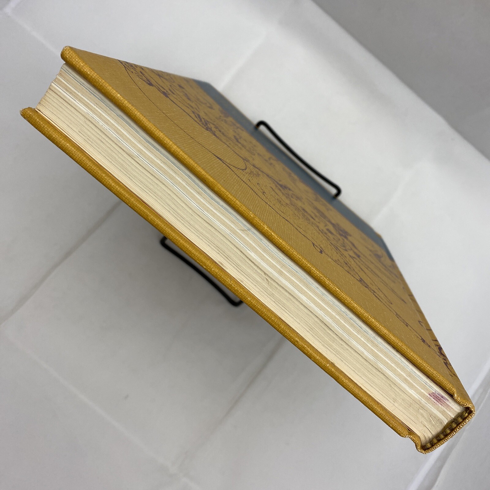 Comptons Encyclopedia and Fact Index 1972 Volume 4 Book C-China pages 1-318