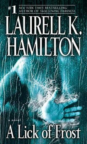 A Lick of Frost (Meredith Gentry, Book 6) – Mass Market Paperback – GOOD