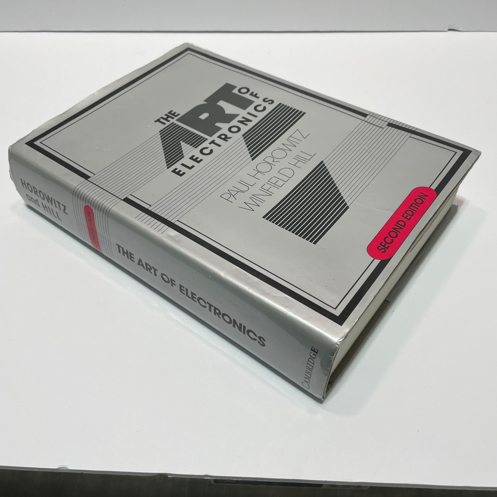 The Art of Electronics 2nd Edition Paul Horowitz Winfield Hill Hardcover Book