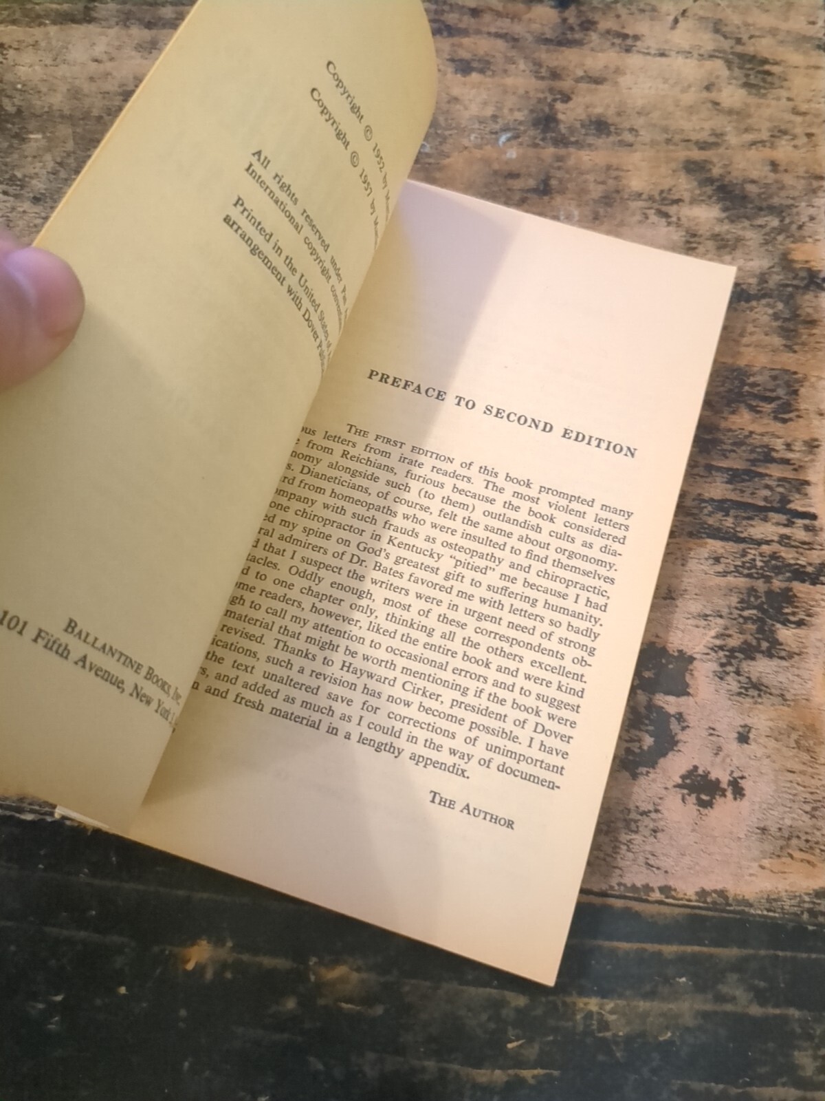 UNREAD High Grade Pbk: FADS & FALLACIES 1957, 238Pgs