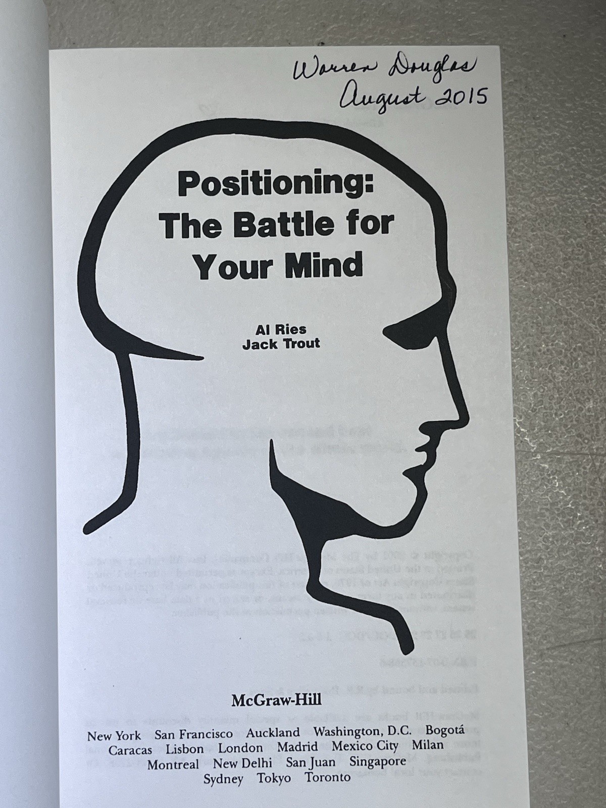 Positioning: The Battle for Your Mind – Paperback By Al Ries – GOOD