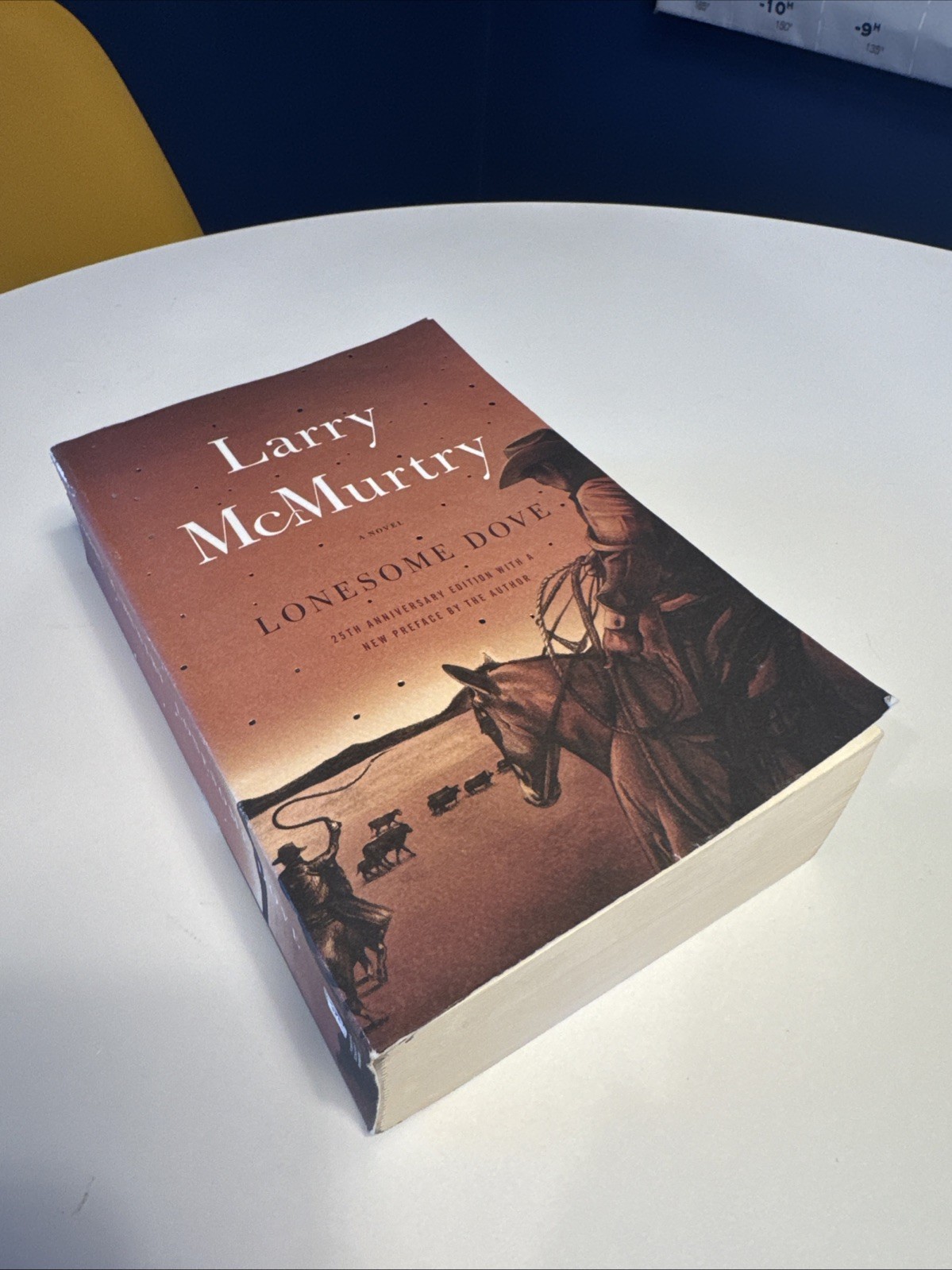 Lonesome Dove Larry McMurtry Paperback – 25th Anniversary Edition