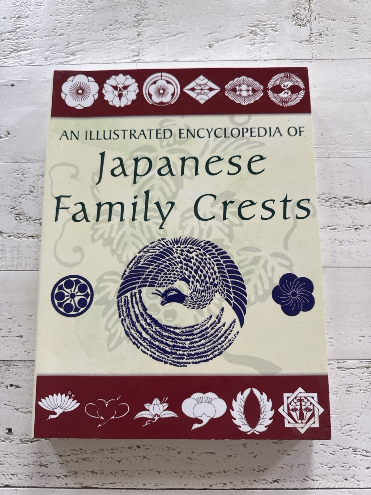 An Illustrated Encyclopedia of Japanese Family Crests 2001 Graphic-sha Japan