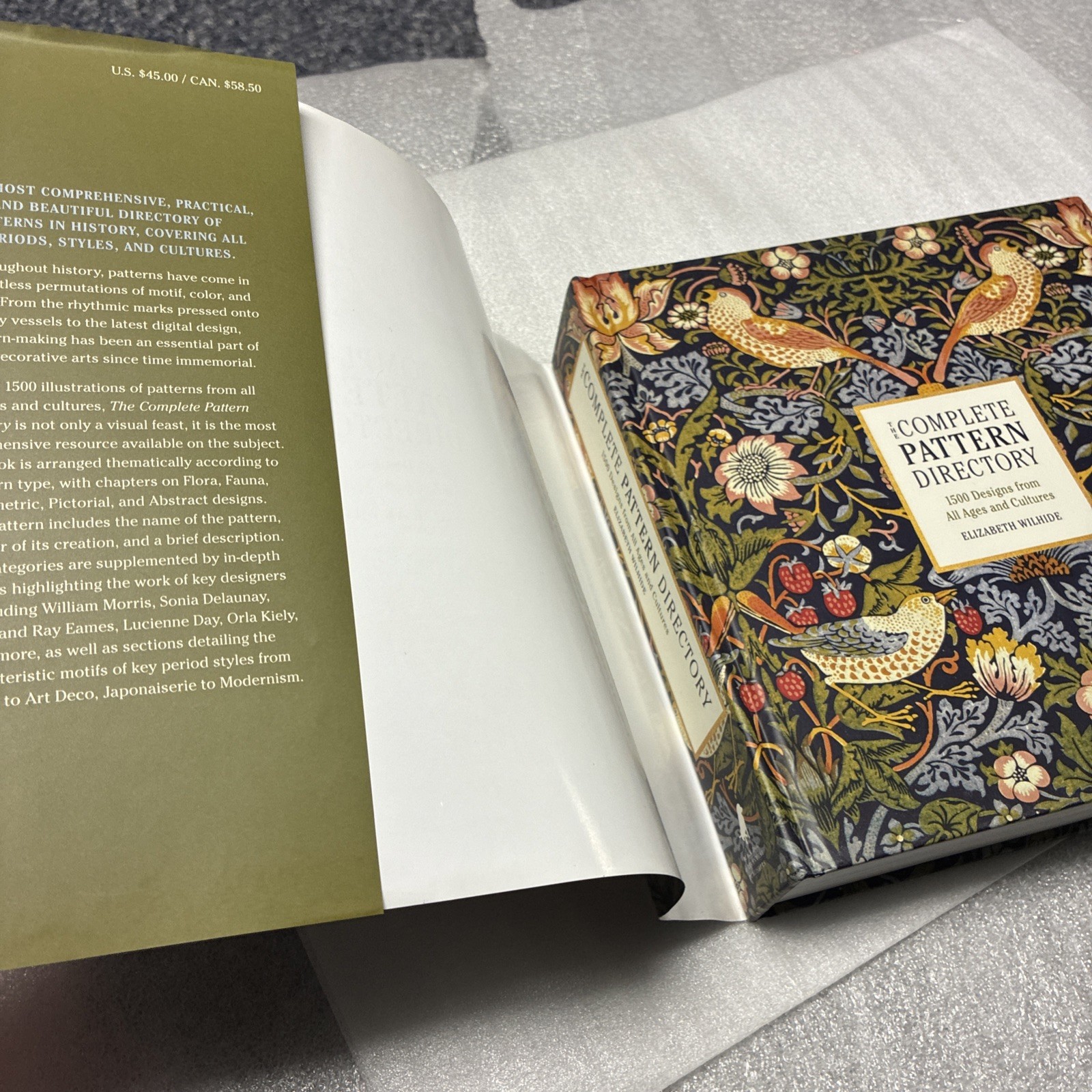 The Complete Pattern Directory: 1500 Designs from All Ages and Cultures