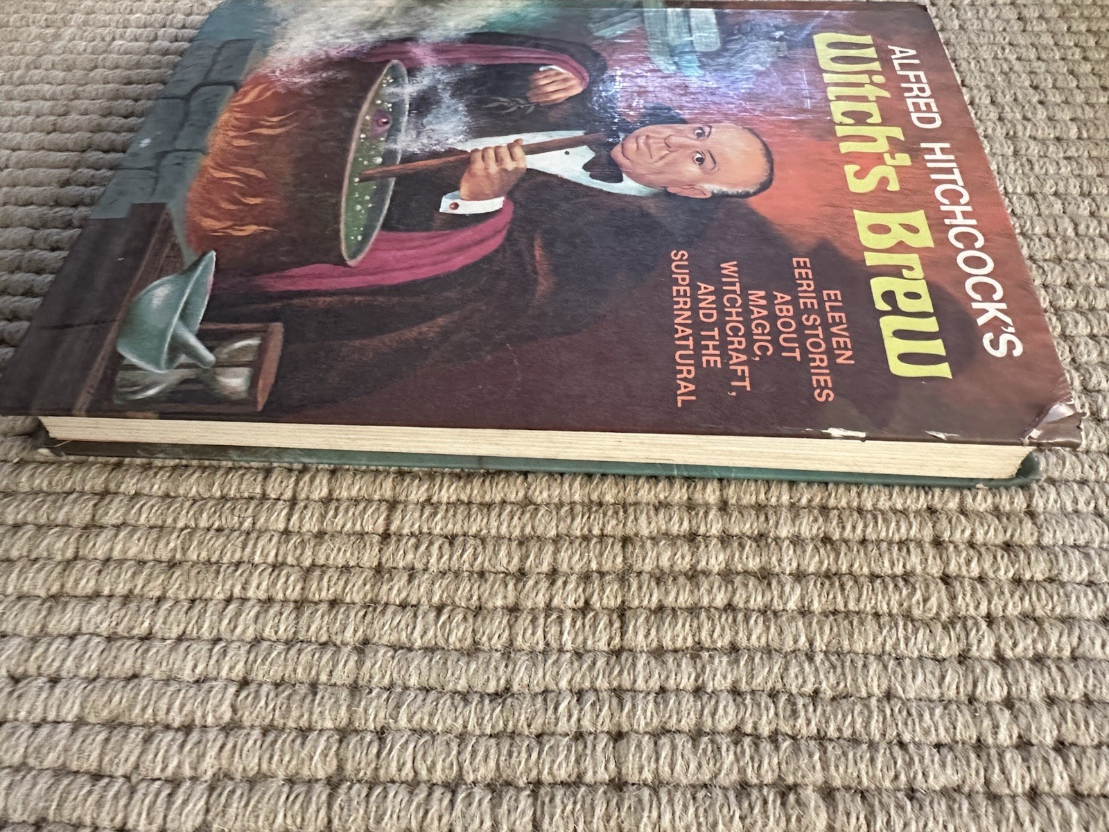Alfred Hitchcock’s Witch’s Brew Book Eerie Stories Magic Supernatural Hardback
