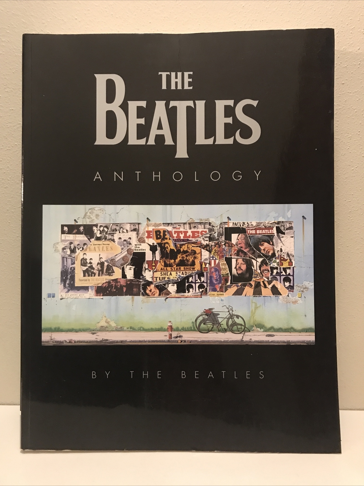 The Beatles Anthology 2000 370 Pages 1st Edition Free Fast SnH Best Deal L@@K !!