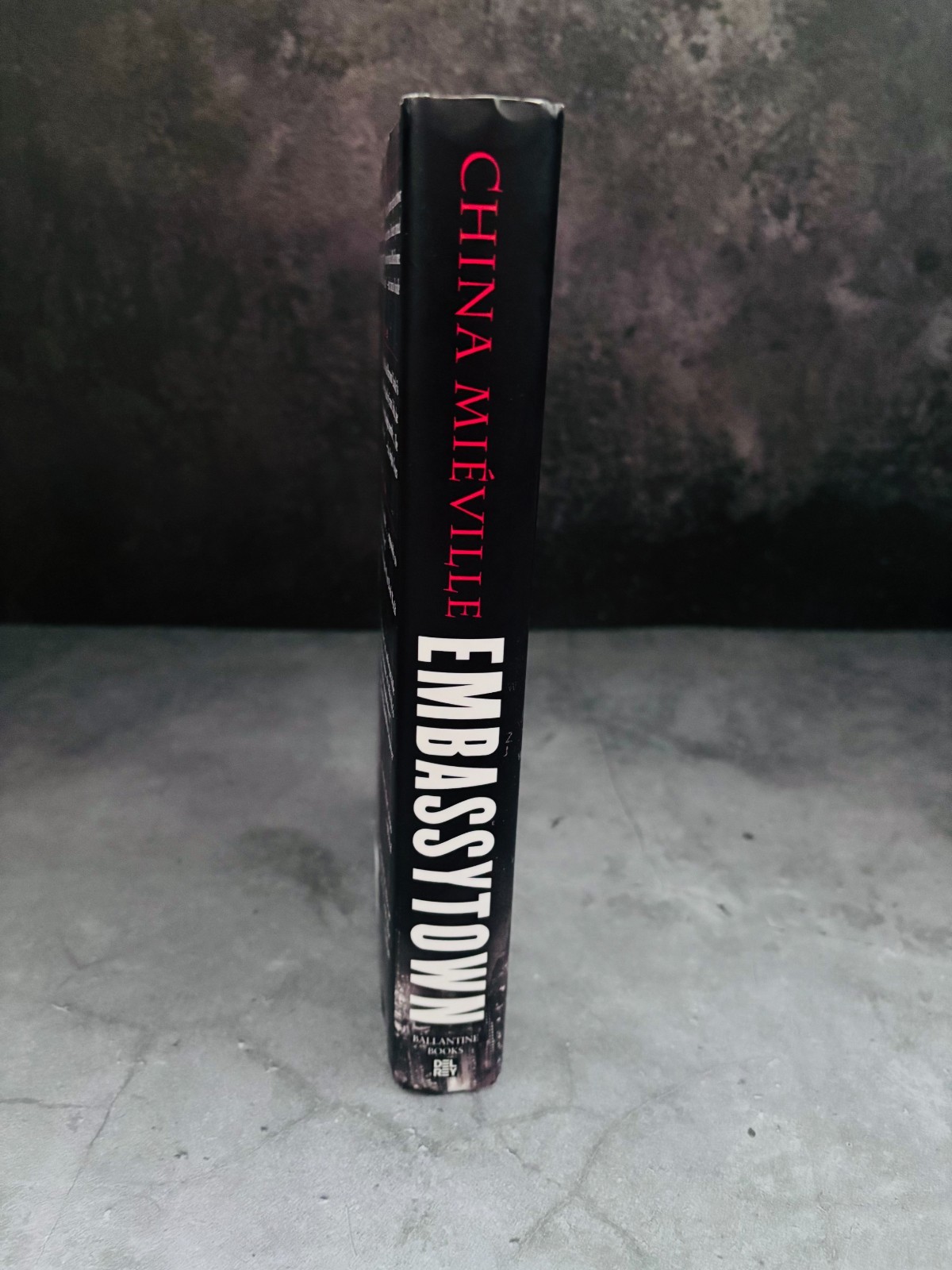 Embassytown China Mieville HC 1st Ed/1st Print Good Sci-Fi Novel