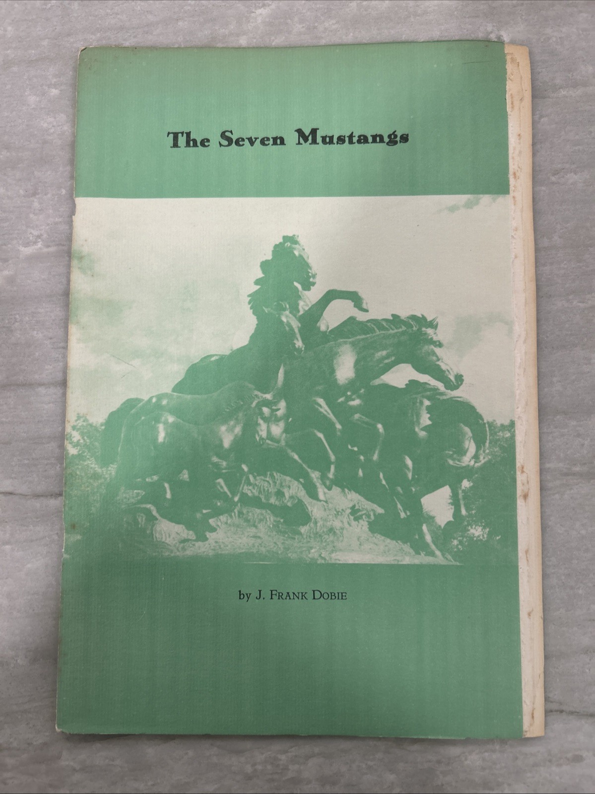 THE SEVEN MUSTANGS by J. Frank Dobie – A Christmas Remembrance