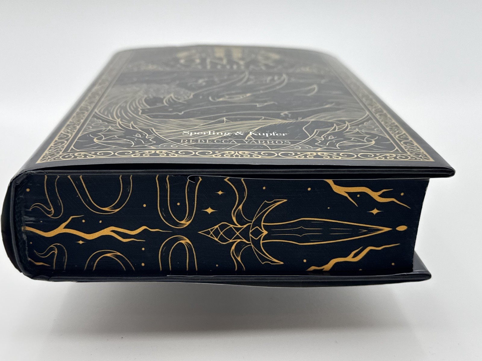 Onyx Storm by Rebecca Yarros ITALIAN Signed.