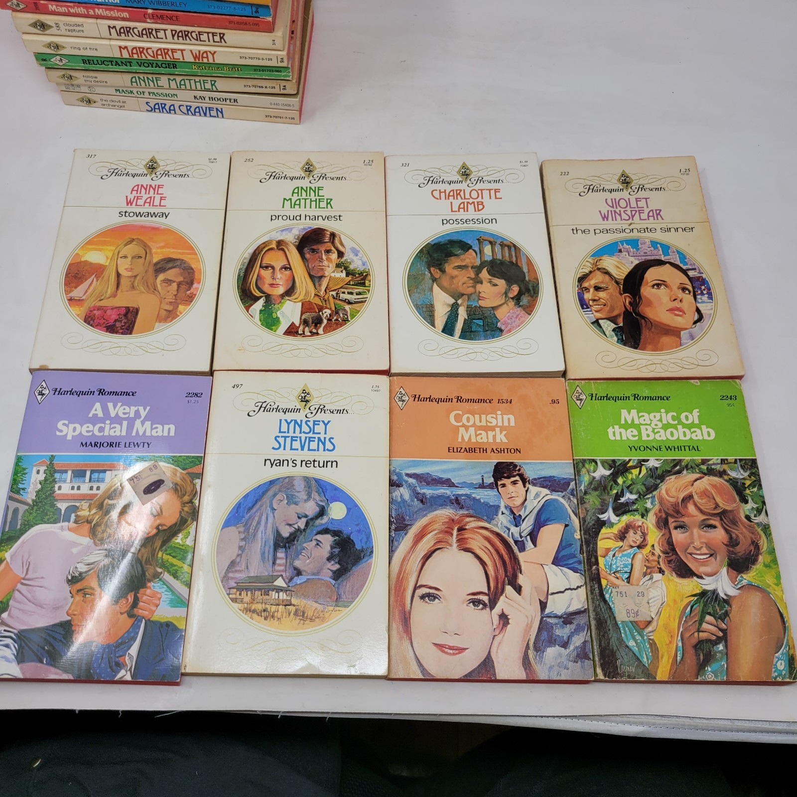 Vintage Lot of 25 Harlequin Presents Romance Novels Books Paperback 70s 80s