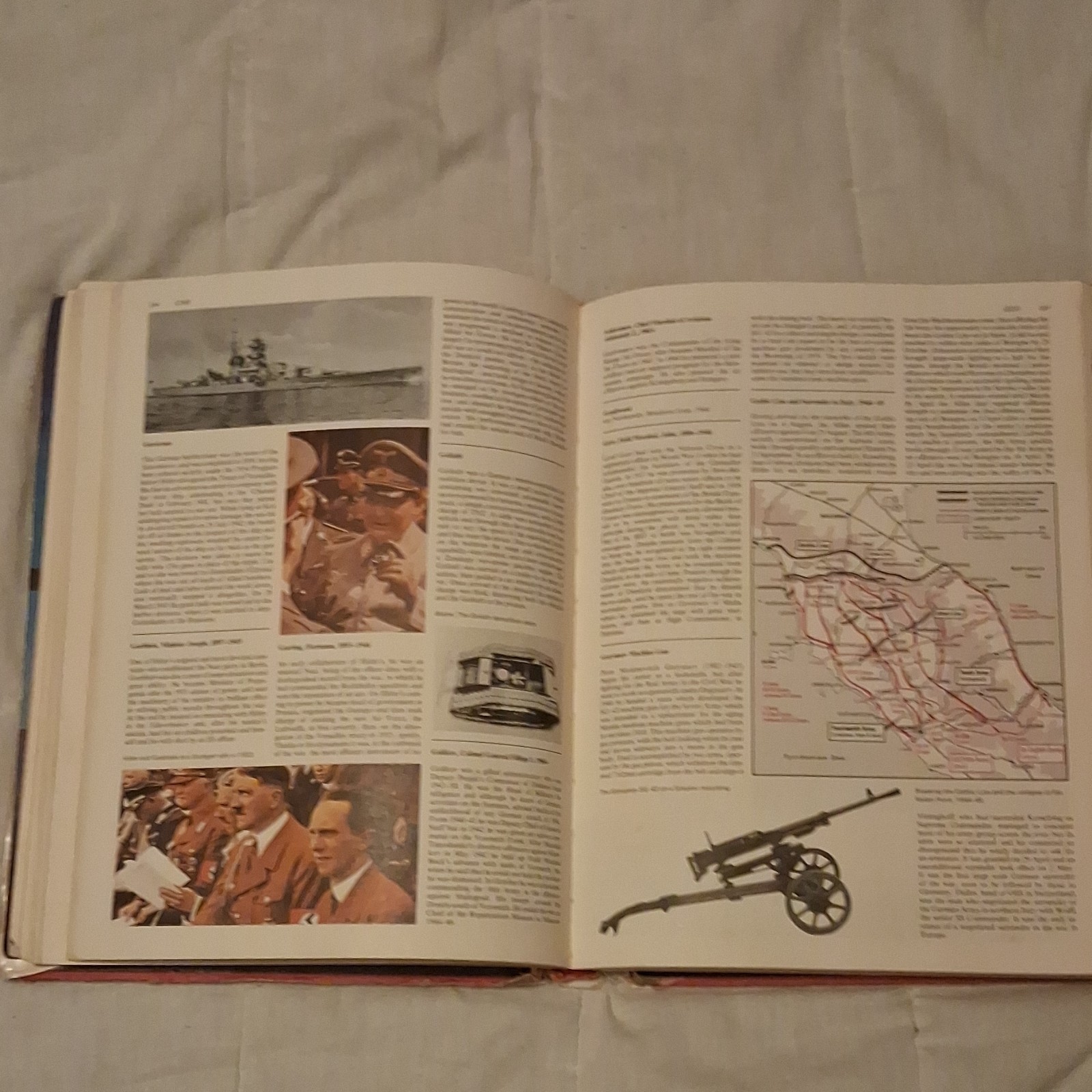 Rand McNally The Encyclopedia of World War II John Keegan HC Illus Ex-Lib