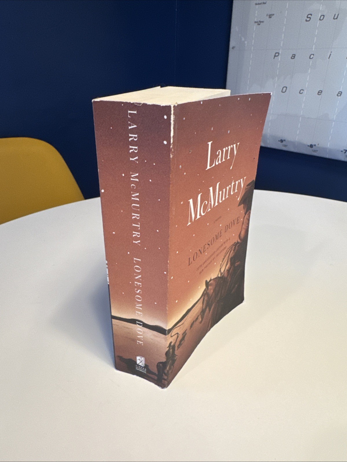 Lonesome Dove Larry McMurtry Paperback – 25th Anniversary Edition