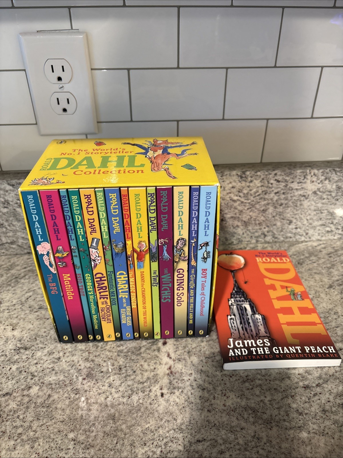 Roald Dahl Collection by Roald Dahl (Trade Paperback / Trade Paperback)
