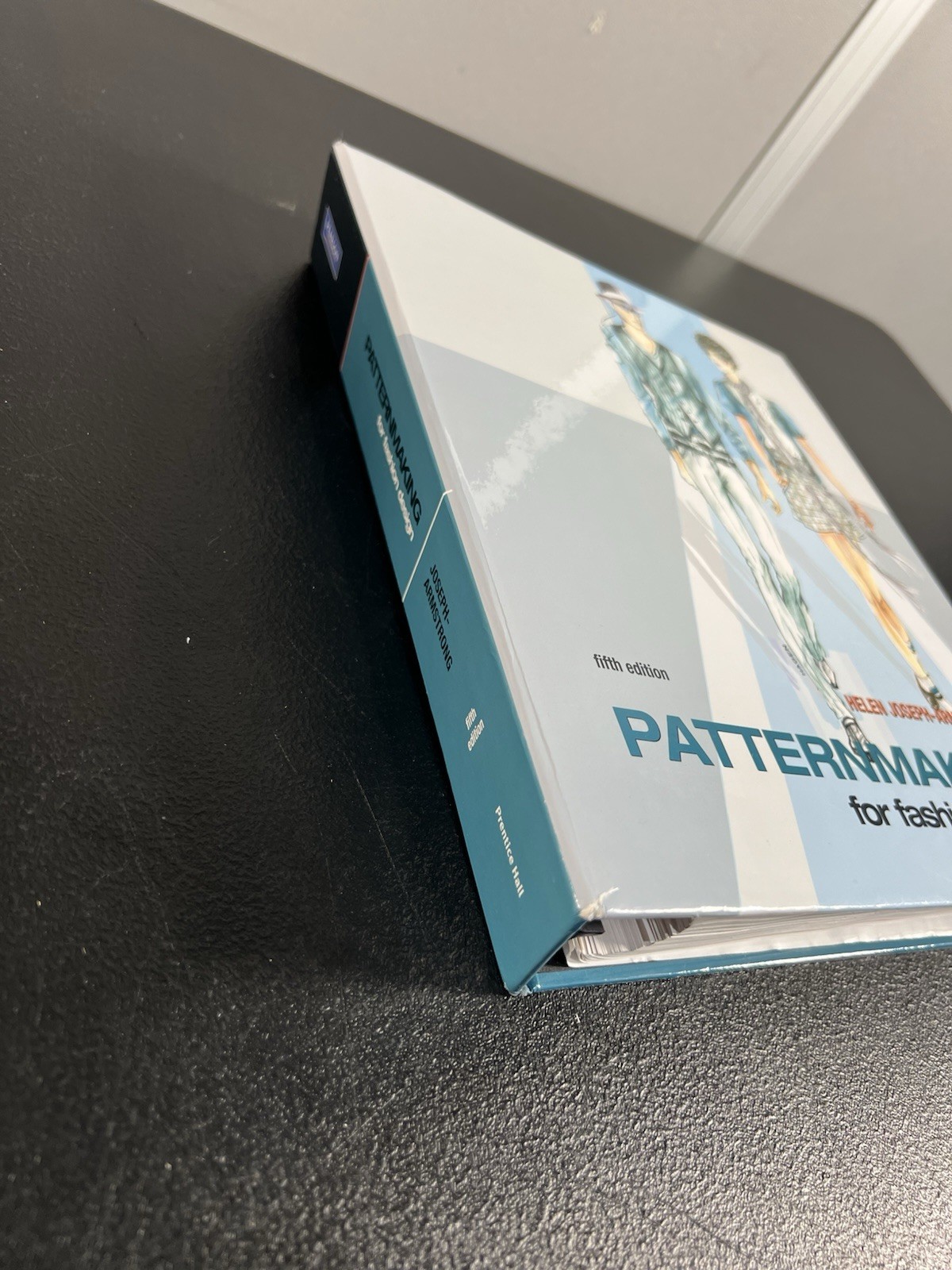 Patternmaking for Fashion Design – 5th Edition Complete with DVD