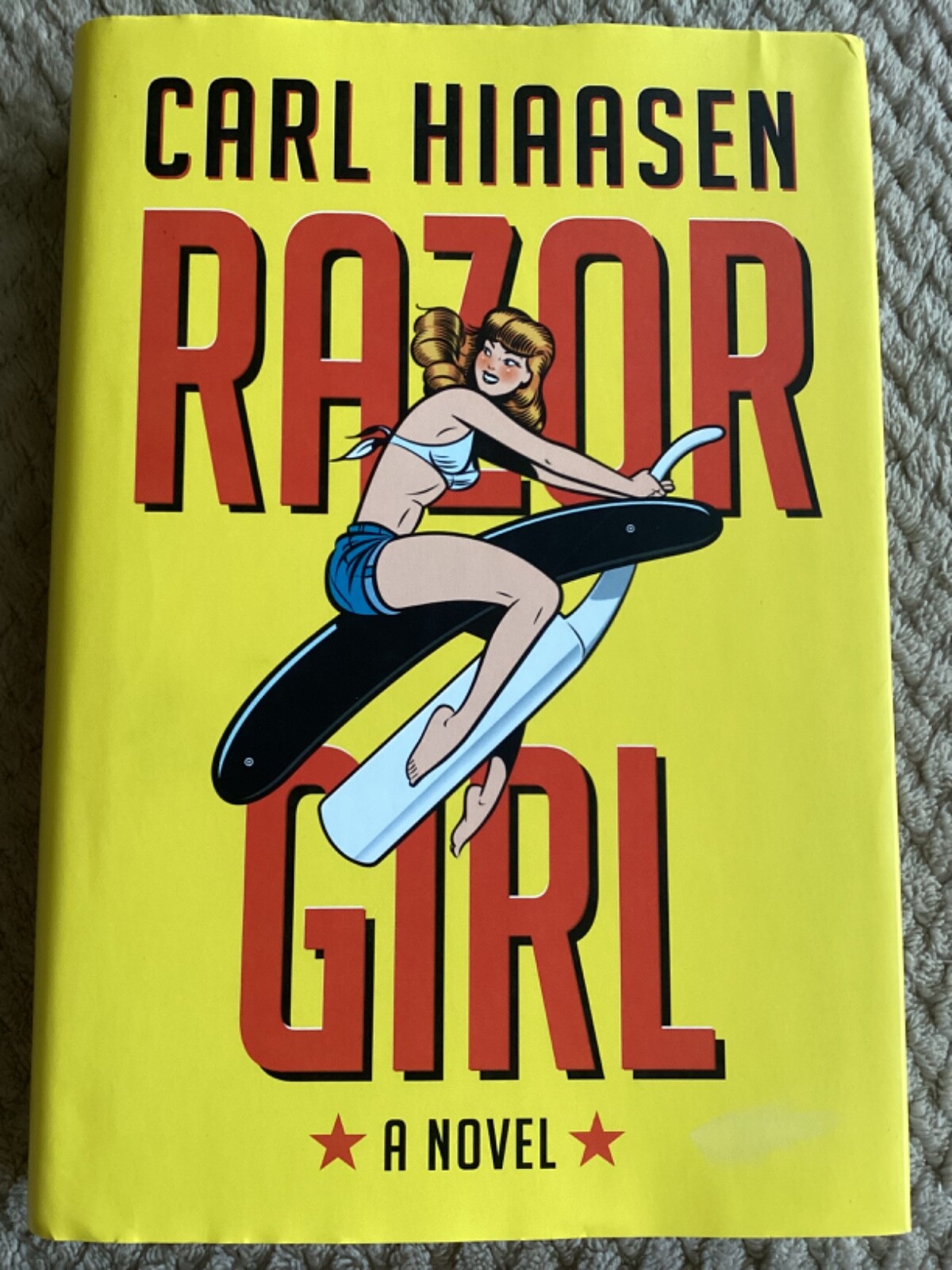 *Signed* Razor Girl : A Novel by Carl Hiaasen (2016, Hardcover)