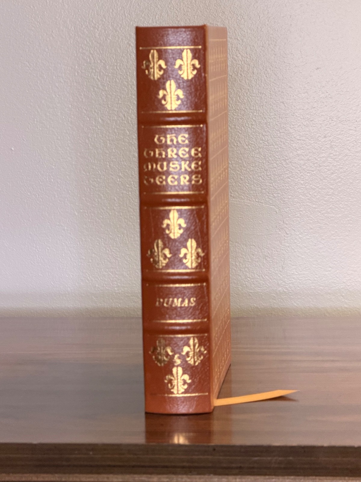 THE THREE MUSKATEERS by Alexandre Dumas Easton Press – Good Condition