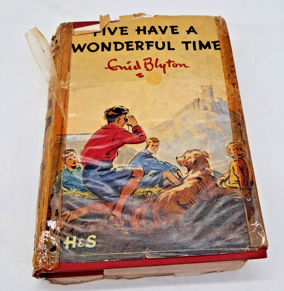 Five Have a Wonderful Time by Enid Blyton Hodder & Stoughton 1952 first edition