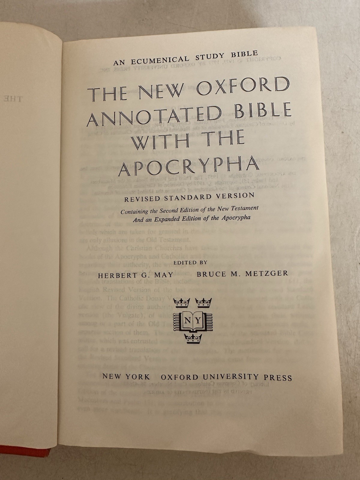 New Oxford Annotated Bible with Apocrypha Expanded Edition hardcover 1977 RSV