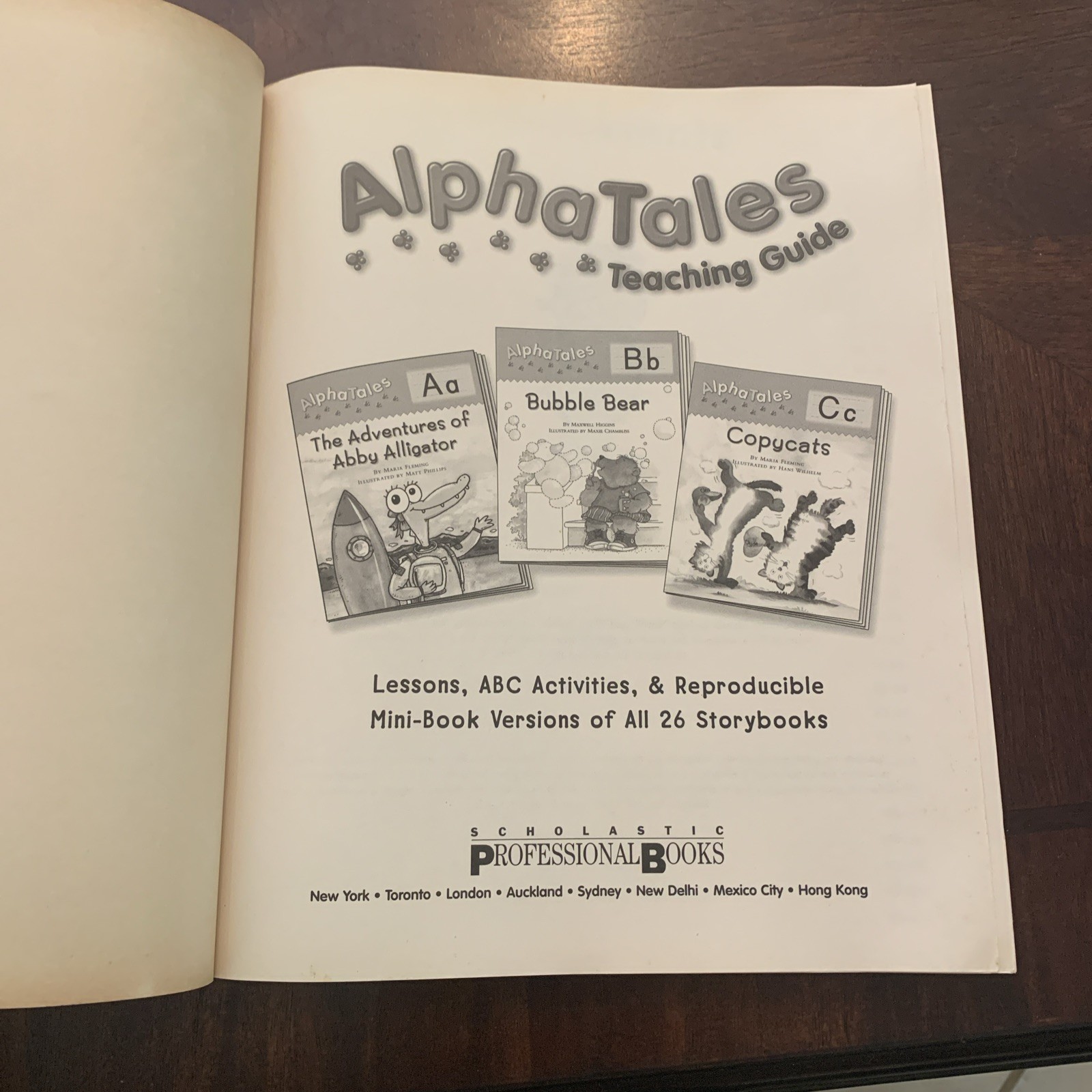 Scholastic AlphaTales Book Set – 24 Books, missing 0 and P. With Teaching Guide